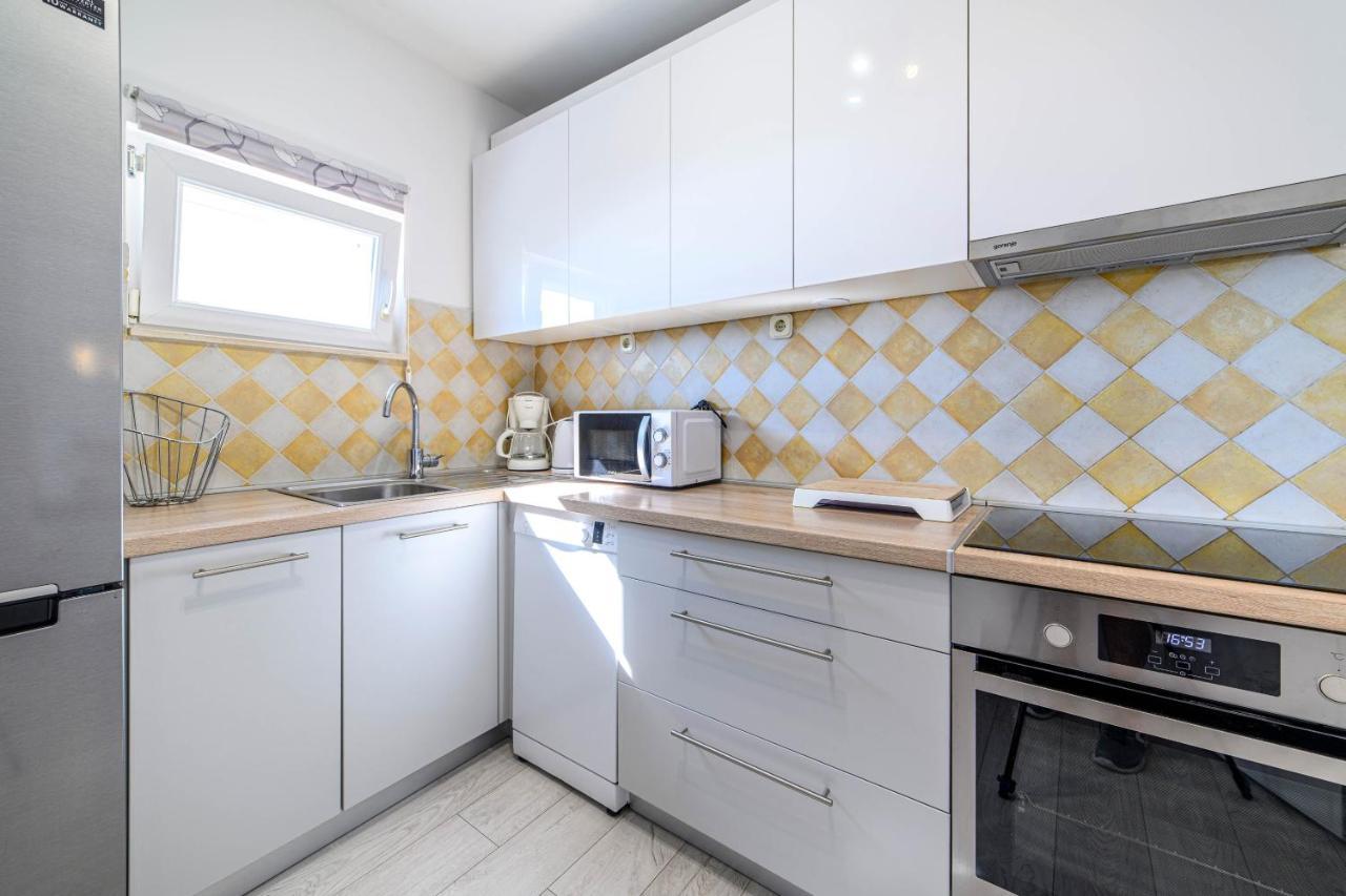 Apartment Seaside Zaboric Εξωτερικό φωτογραφία
